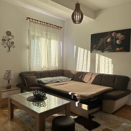 Kropa Apartman พอดโกริกา ภายนอก รูปภาพ