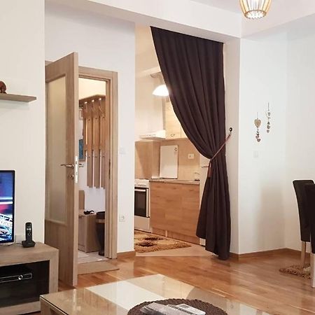 Kropa Apartman พอดโกริกา ภายนอก รูปภาพ