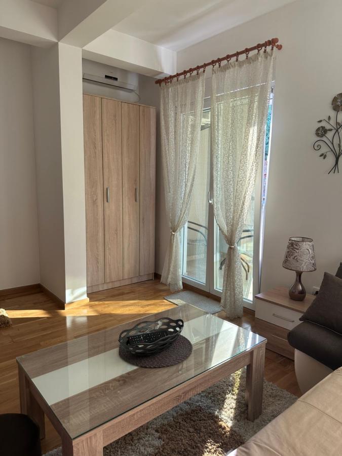 Kropa Apartman พอดโกริกา ภายนอก รูปภาพ