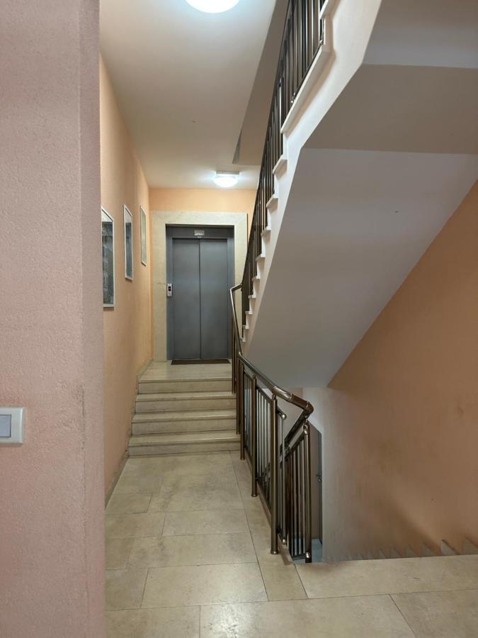 Kropa Apartman พอดโกริกา ภายนอก รูปภาพ